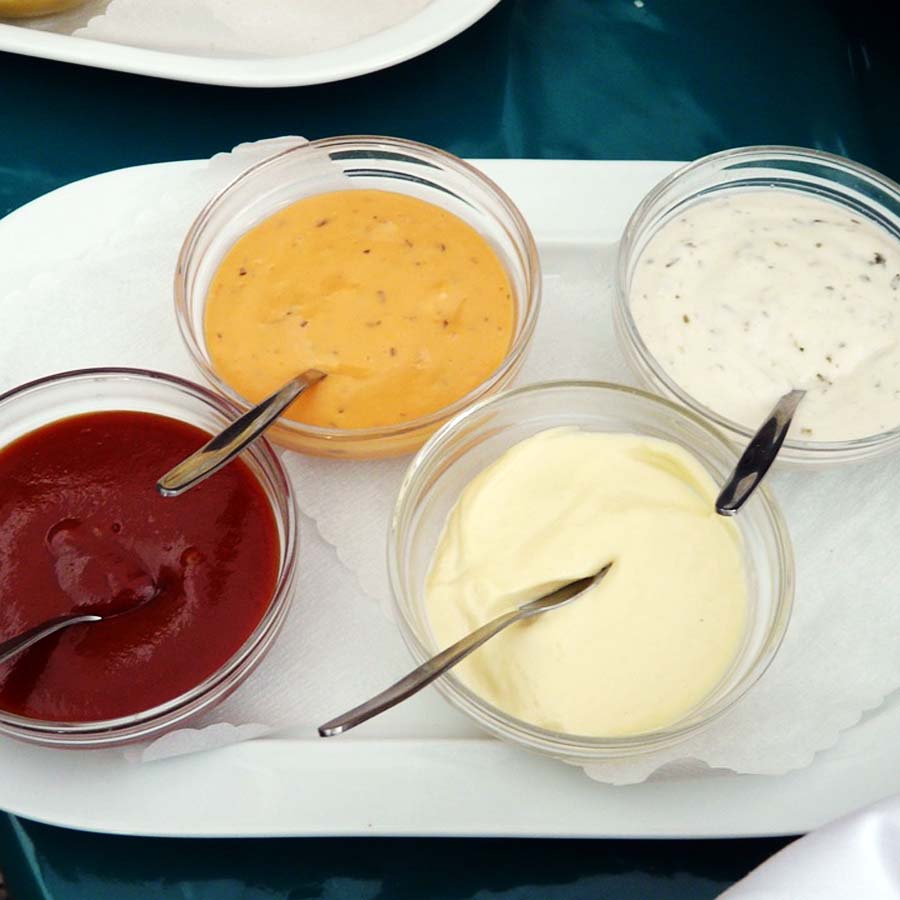 En cuisine, la sauce est l'élément indispensable d'un plat réussi. En cuisine, la sauce est l'élément indispensable d'un plat réussi.